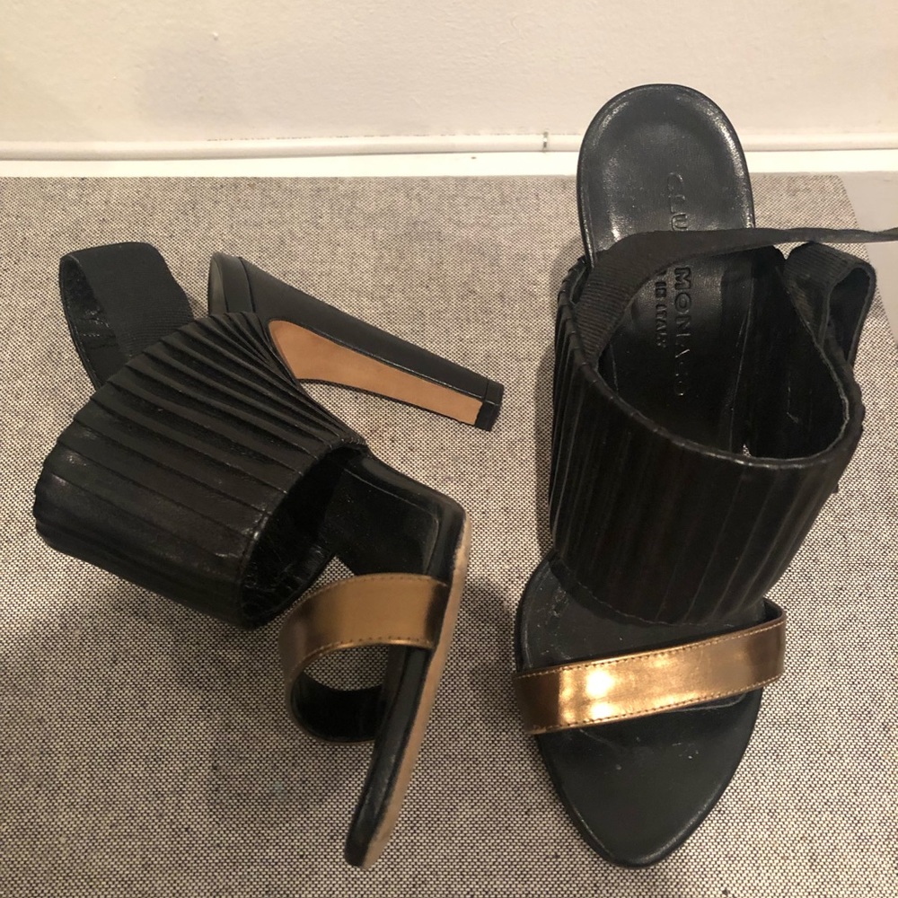 CLUB MONACO  black with gold sandals